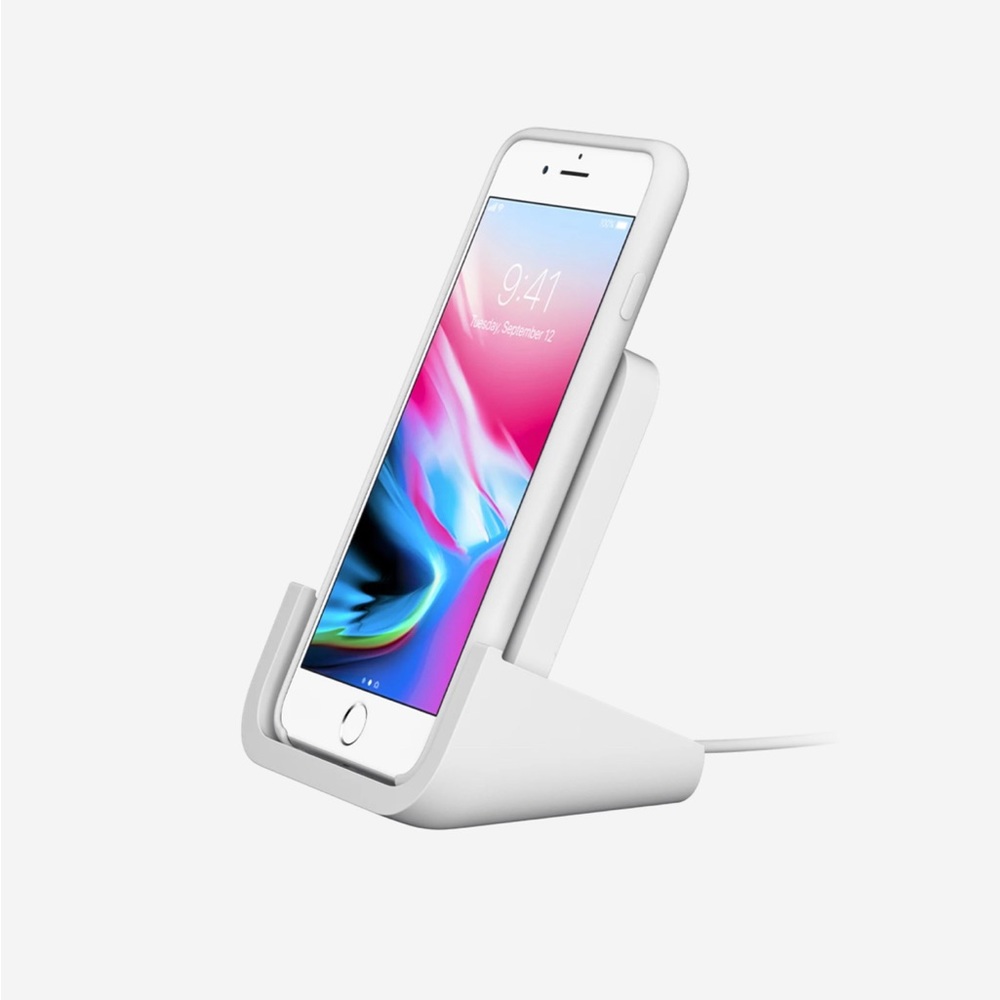 Logitech Powered Wireless charging stand